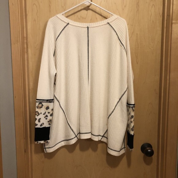 We the Free Oversized Cream Waffle Weave Animal Print Sleeve Women's Size xs - Picture 1 of 10
